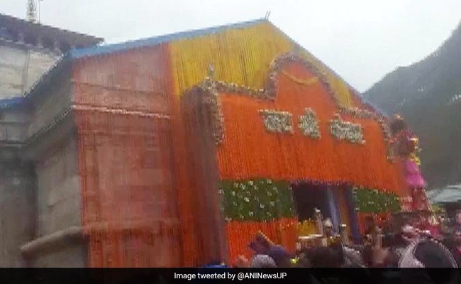 Kedarnath Wrapped In Blanket Of Snow, Mercury Dips In Uttarakhand