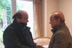 Pakistan Prime Minister Shehbaz Sharif Meets Nawaz Sharif In London Pakistan Prime Minister Shehbaz Sharif Meets Nawaz Sharif In London