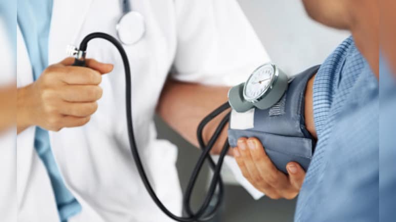Blood Pressure High रहता है तो खाने में बढ़ा लें बस ये 3 चीजें, डॉक्टर ने बताया पूरे दिन नहीं बढ़ेगा BP