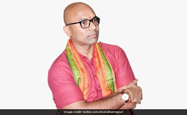 Telangana Farmers Dump Turmeric Produce Outside MP Arvind's Residence