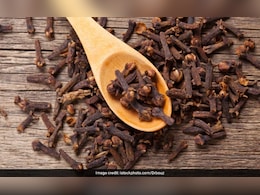 लौंग खाने के फायदे-नुकसान | Benefits and Side Effects of Cloves लौंग खाने के फायदे-नुकसान | Benefits and Side Effects of Cloves