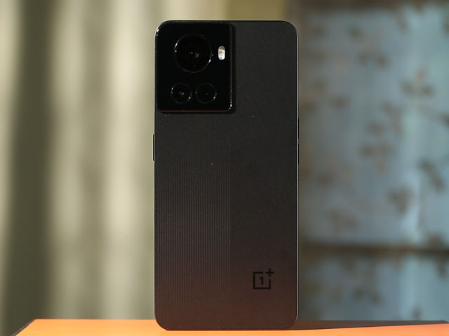 OnePlus 10R: All The Speed You Need?