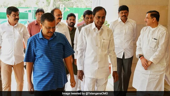 सिद्धारमैया के शपथ ग्रहण समारोह में केजरीवाल, KCR और पिनराई विजयन को नहीं मिला न्योता: सूत्र