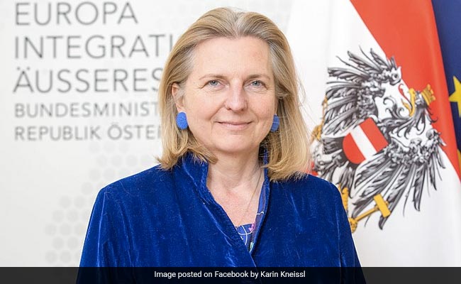 Austrian Ex-Minister Who Danced With Putin Quits Russian Oil Company