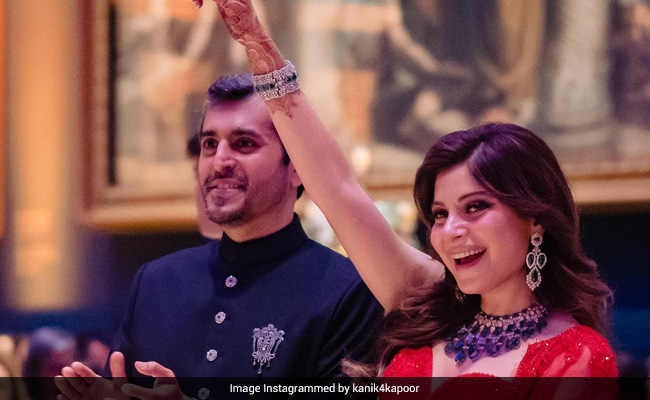 The Kanika Kapoor Wedding Album - See Pics From The Reception