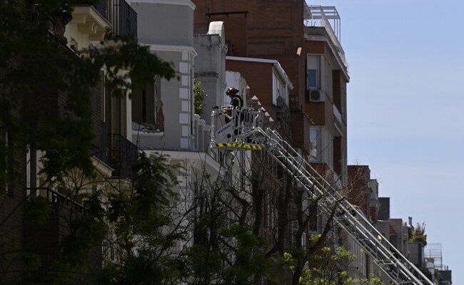 Explosion At Under-Renovation Madrid Building Injures 17
