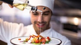 Should You Ask Restaurant Chefs To Share Their Recipes? Reddit Debates