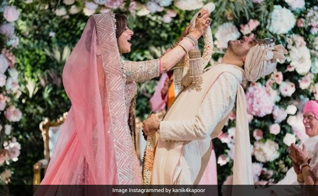 Inside Pics From Singer Kanika Kapoor's London Wedding