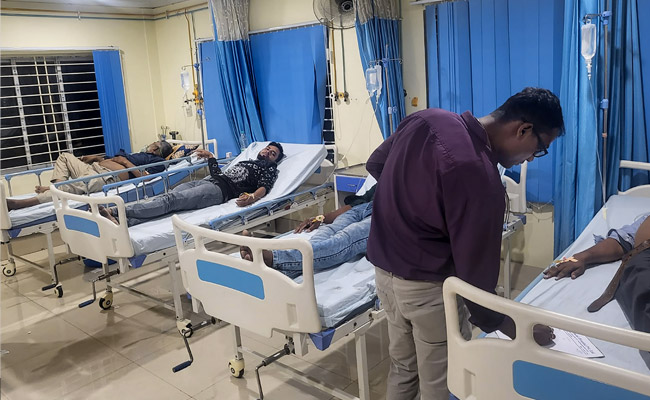 Major Turbulence Hits SpiceJet Flight During Descent, 15 Injured, Probe On