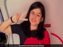 एयर होस्टेस ने प्लेन में नेहा कक्कड़ के गाने पर किया ताबड़तोड़ डांस, फैन्स बोले- प्लेन में पेट्रोल की नहीं आपकी जरूरत है एयर होस्टेस ने प्लेन में नेहा कक्कड़ के गाने पर किया ताबड़तोड़ डांस, फैन्स बोले- प्लेन में पेट्रोल की नहीं आपकी जरूरत है