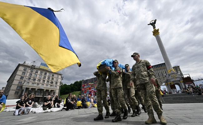 Russia Accuses Kyiv Of Killing 40 Ukrainian Prisoners Of War: Report