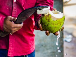 Here's How You Can Select Healthier Options For Drinks While Vacationing