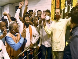 'बंगला छोड़ दिया, लेकिन अपना संकल्प नहीं छोड़ा' : उद्धव ठाकरे के संबोधन की 5 बड़ी बातें 'बंगला छोड़ दिया, लेकिन अपना संकल्प नहीं छोड़ा' : उद्धव ठाकरे के संबोधन की 5 बड़ी बातें