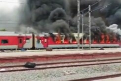 Trains Torched, Railway Property Damaged In Bihar In 'Agnipath' Protests Trains Torched, Railway Property Damaged In Bihar In 'Agnipath' Protests