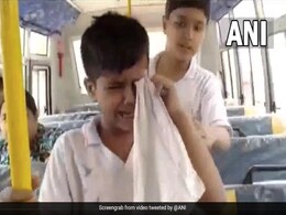Video: Child Weeps As School Bus Stuck In Bihar 'Agnipath' Protest Video: Child Weeps As School Bus Stuck In Bihar 'Agnipath' Protest