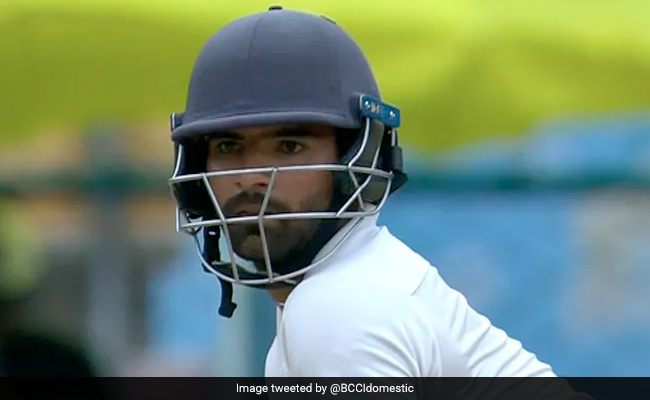 Ranji Trophy Final : रजत पाटीदार और आदित्य श्रीवास्तव के क्रीज पर जमने से MP मजबूत, पढ़िए तीसरे दिन की रिपोर्ट