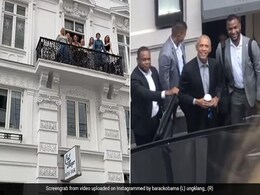 Watch: Barack Obama Treated To Impromptu Serenade By All-Female Choir In Denmark Watch: Barack Obama Treated To Impromptu Serenade By All-Female Choir In Denmark