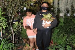 Sushmita Sen's Day Out With Daughter Alisah Sushmita Sen's Day Out With Daughter Alisah