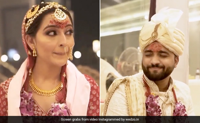 दूल्हा-दुल्हन के बीच मंडप में ही होने लगा नैन-मटक्का, लड़की ने तिरछी नज़रों से देखा, लड़के ने किया ऐसा इशारा