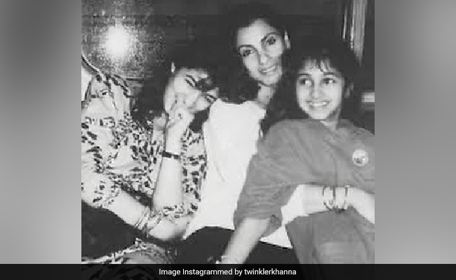 Twinkle Khanna's Birthday Post For Mom Dimple Kapadia Is This Throwback Gem