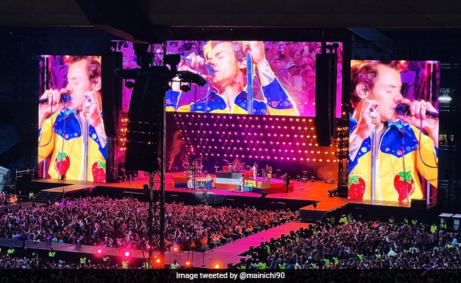 Harry Styles Fan Falls From Top Balcony During Concert In Scotland: Report