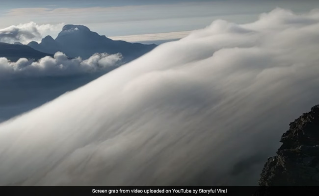 "Reverse Cloud Waterfall": Old Video Of Cloud Formation In Australia Goes Viral