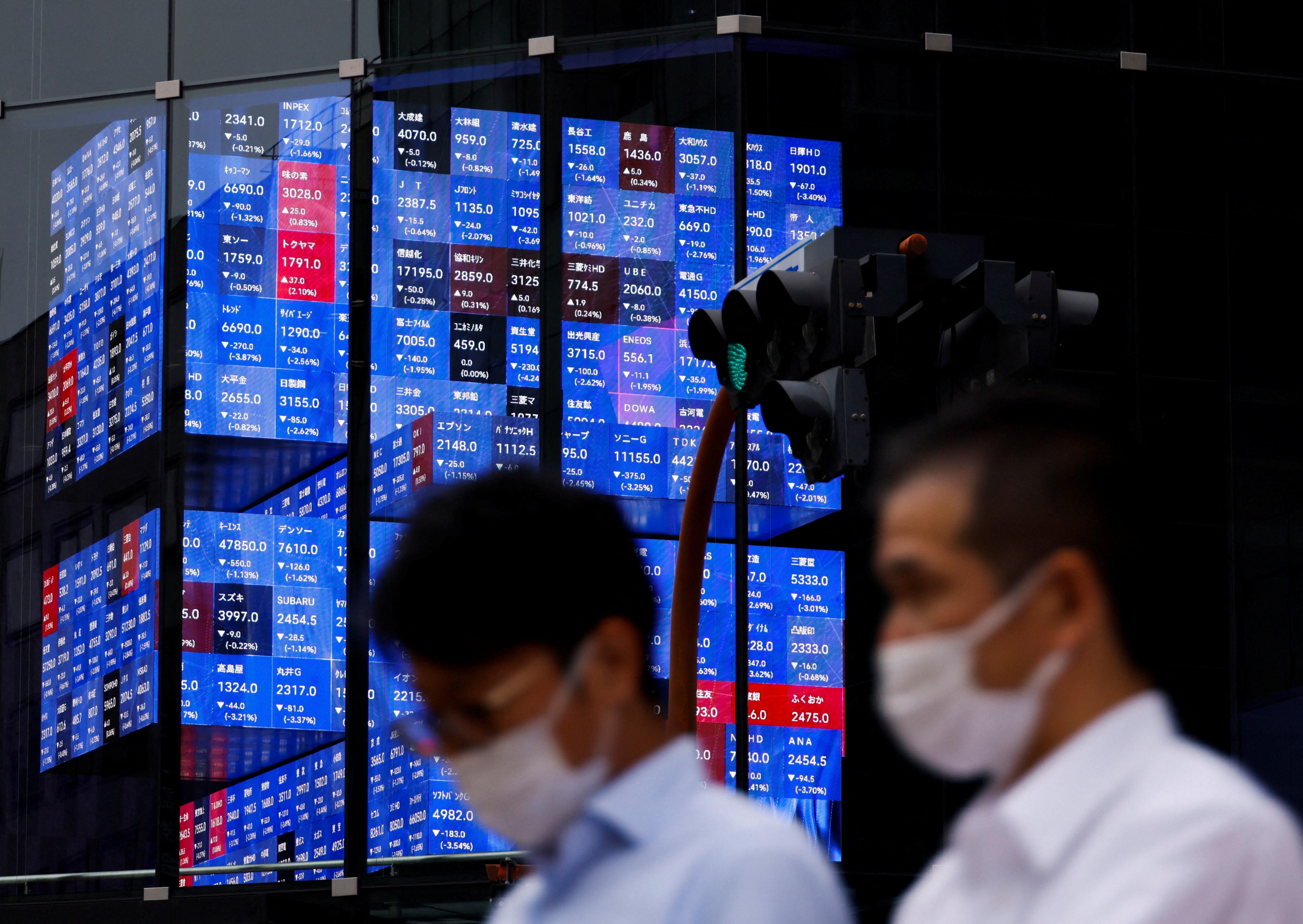 After Brief Pause, Market Rout Continues; No Dodging Recession Fears