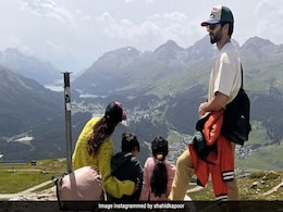 शाहिद कपूर पत्नी मीरा और बच्चों के साथ मना रहे वेकेशन, शेयर की फैमिली PHOTO तो फैन्स बोले- खुश रहो शाहिद कपूर पत्नी मीरा और बच्चों के साथ मना रहे वेकेशन, शेयर की फैमिली PHOTO तो फैन्स बोले- खुश रहो