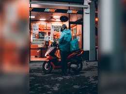 US में ग्राहक ने Subway कर्मचारियों पर चलाई गोली, एक की मौत, सैंडविच में ज़्यादा मायोनीज़ पर आया था गुस्सा US में ग्राहक ने Subway कर्मचारियों पर चलाई गोली, एक की मौत, सैंडविच में ज़्यादा मायोनीज़ पर आया था गुस्सा