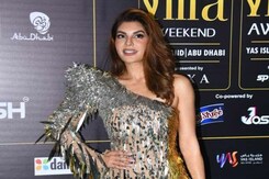 IIFA Rocks: Jacqueline Fernandez Dazzle The Green Carpet In A Glittery Gown IIFA Rocks: Jacqueline Fernandez Dazzle The Green Carpet In A Glittery Gown
