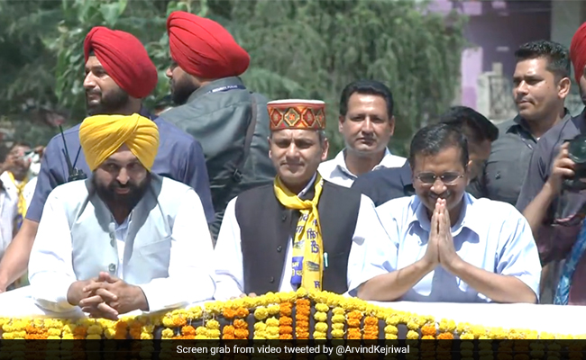 Tiranga Yatra: हिमाचल में केजरीवाल बोले, घर में बच्चों का चेहरा देखकर सोचना उनका भविष्य कौन बना सकता है