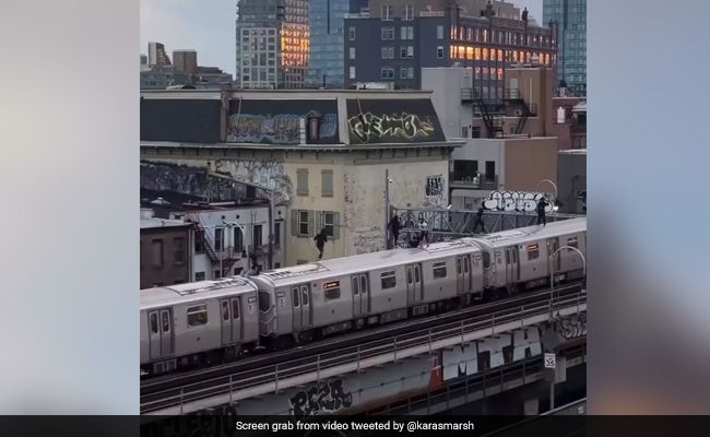 Subway Surfers' Stunt Caught On Camera, Cops Say They Could Be Charged With Reckless Endangerment