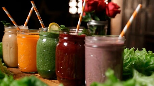 Worried About Weight Gain Post Festive Season? Try These 5 Amazing Vegetable Juices