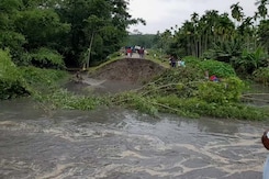 North East Floods: 23 Dead In Assam, Meghalaya, 17,00 Villages Under Water North East Floods: 23 Dead In Assam, Meghalaya, 17,00 Villages Under Water