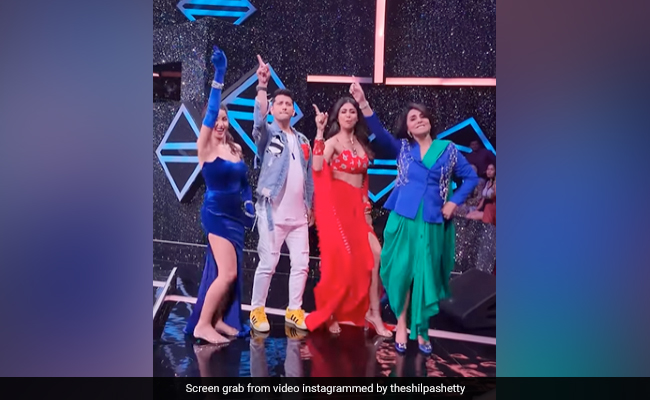 When Shilpa Shetty Joined <i>Dance Deewane</i> Neetu Kapoor And Nora Fatehi On Stage