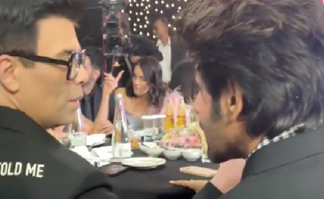 Viral: Kartik Aaryan And Karan Johar Spotted Chatting At Award Show. Fans Are Thrilled