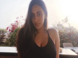 Akansha Ranjan Kapoor Makes Lounging Stylishly An Excuse For A Sporty Chic Outfit Akansha Ranjan Kapoor Makes Lounging Stylishly An Excuse For A Sporty Chic Outfit