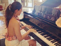 Please Don't Disturb Mira Rajput. She Is Busy Playing Piano