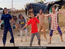 Viral Video: गली गर्ल्स के डांस के आगे बड़े-बड़े कोरियोग्राफर भी हैं फेल, नोरा फतेही और नीतू सिंह भी कर चुकी हैं तारीफ Viral Video: गली गर्ल्स के डांस के आगे बड़े-बड़े कोरियोग्राफर भी हैं फेल, नोरा फतेही और नीतू सिंह भी कर चुकी हैं तारीफ