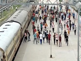 LIVE Updates: भारत बंद के कारण छावनी में तब्दील कई रेलवे स्टेशन, कई राज्य अलर्ट पर LIVE Updates: भारत बंद के कारण छावनी में तब्दील कई रेलवे स्टेशन, कई राज्य अलर्ट पर