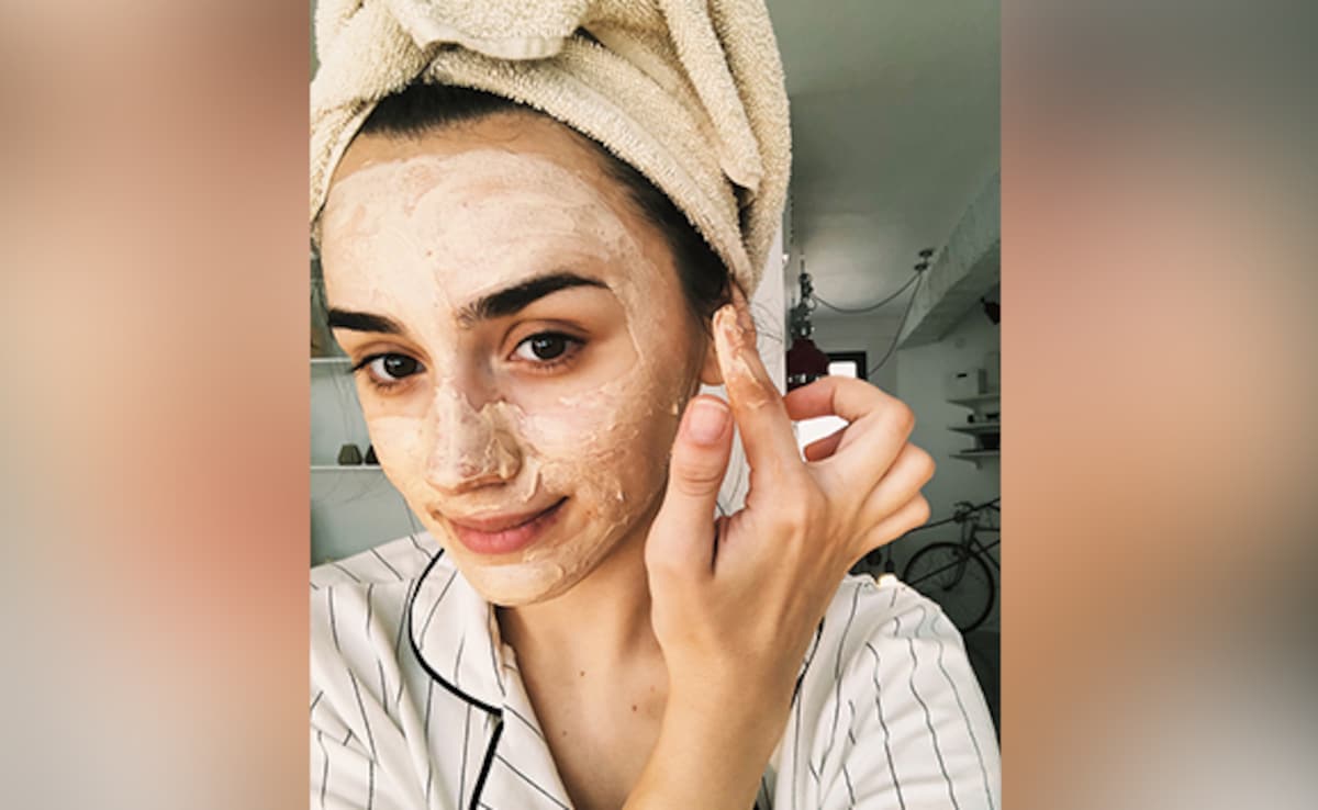 Mix Coconut Oil With Sandalwood Powder Jhaiya Kaise Hataye Dark Spots