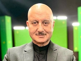 Anupam Kher Enjoys A Delicious Vegetarian Meal In Mumbai - See Pics