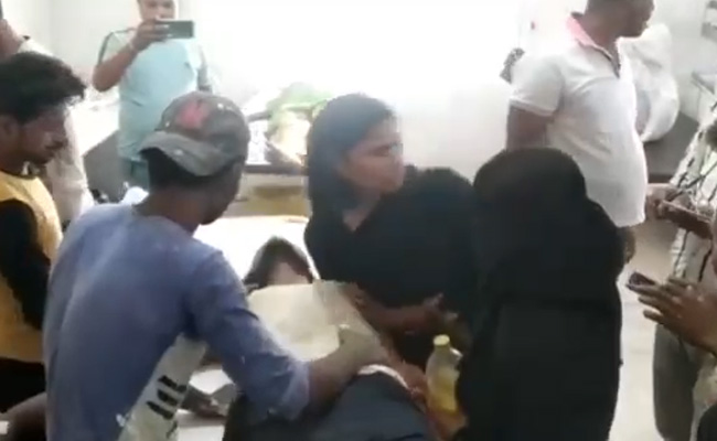 यूपी : गौ तस्करी के आरोप में युवक को दी थर्ड डिग्री, चौकी इंचार्ज समेत 7 पर FIR दर्ज