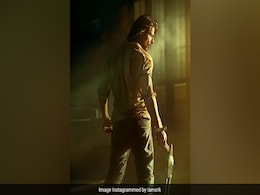 'पठान' का बायकॉट करने वालों को शाहरुख खान के फैंस का करारा जवाब, #PathaanFirstDayFirstShow ट्रेंड के साथ किया फिल्म का सपोर्ट 'पठान' का बायकॉट करने वालों को शाहरुख खान के फैंस का करारा जवाब, #PathaanFirstDayFirstShow ट्रेंड के साथ किया फिल्म का सपोर्ट