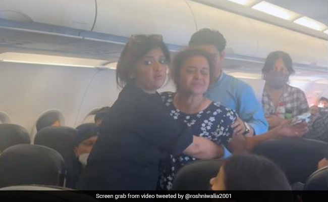 Video: Passenger Says 3 Fainted After AC Stopped Working On Go First Flight