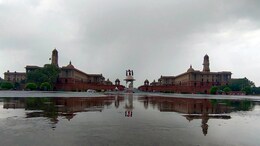Pleasant Weekend For Delhi, It May Drizzle Tomorrow