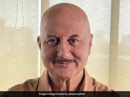 Anupam Kher Enjoys These Street Food Delicacies in Varanasi; See Pics