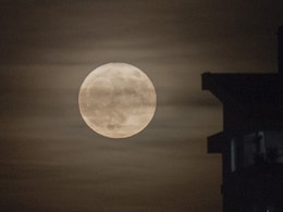 Final Supermoon Of The Year Aligns With Leonid Meteor Shower This Weekend