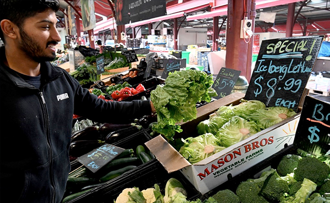 Patrons Mad Over KFC's Lettuce-Cabbage Switch. Company Responds