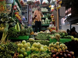 Retail inflation In April 2023: राहत भरी खबर... अप्रैल में 4.7% रही खुदरा महंगाई दर, 18 महीने में सबसे कम Retail inflation In April 2023: राहत भरी खबर... अप्रैल में 4.7% रही खुदरा महंगाई दर, 18 महीने में सबसे कम